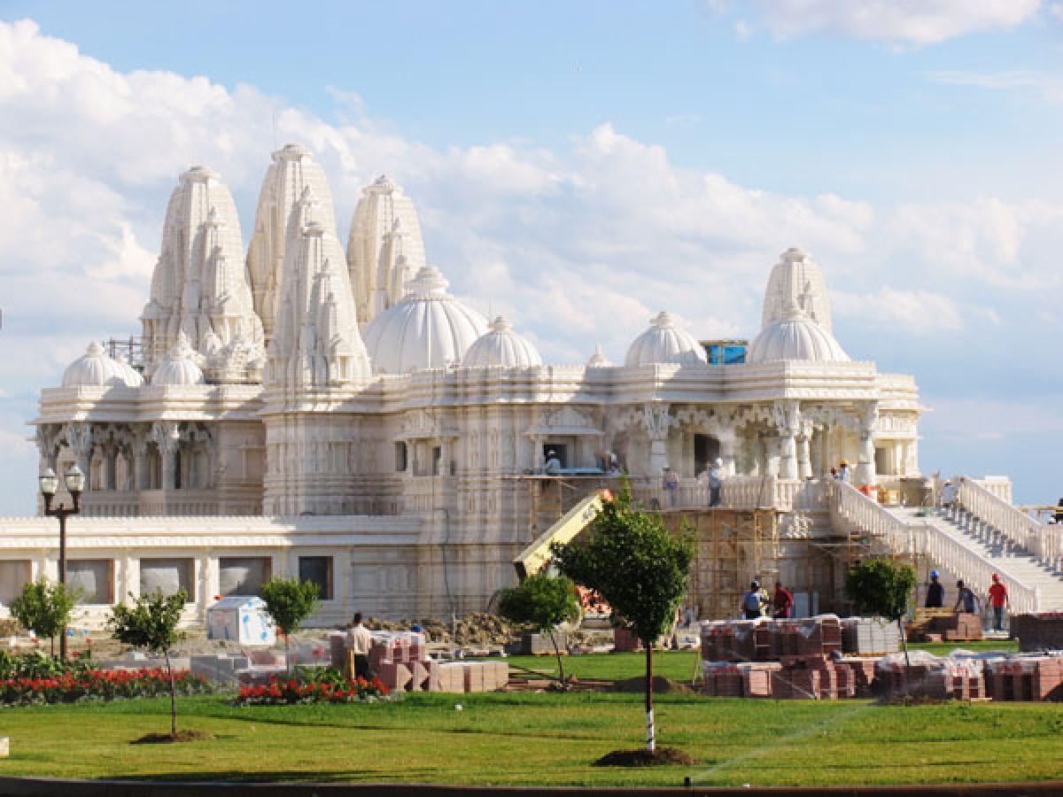 Hindu temple in Indiana concludes installation of murtis